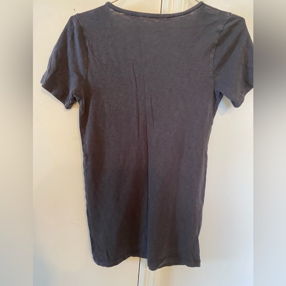 J. Crew Artist T woman’s size xs dark gray top - Picture 2 of 3